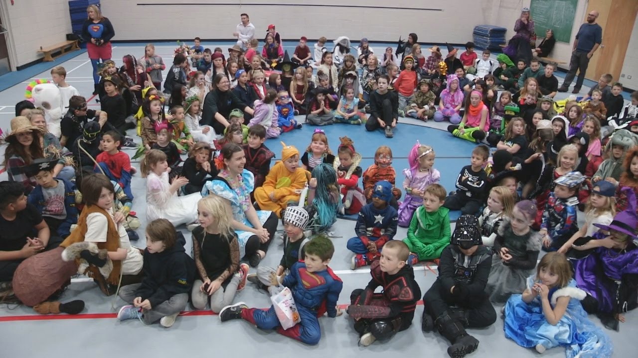 Valemount Elementary School Halloween Costume Parades 20132019 YouTube