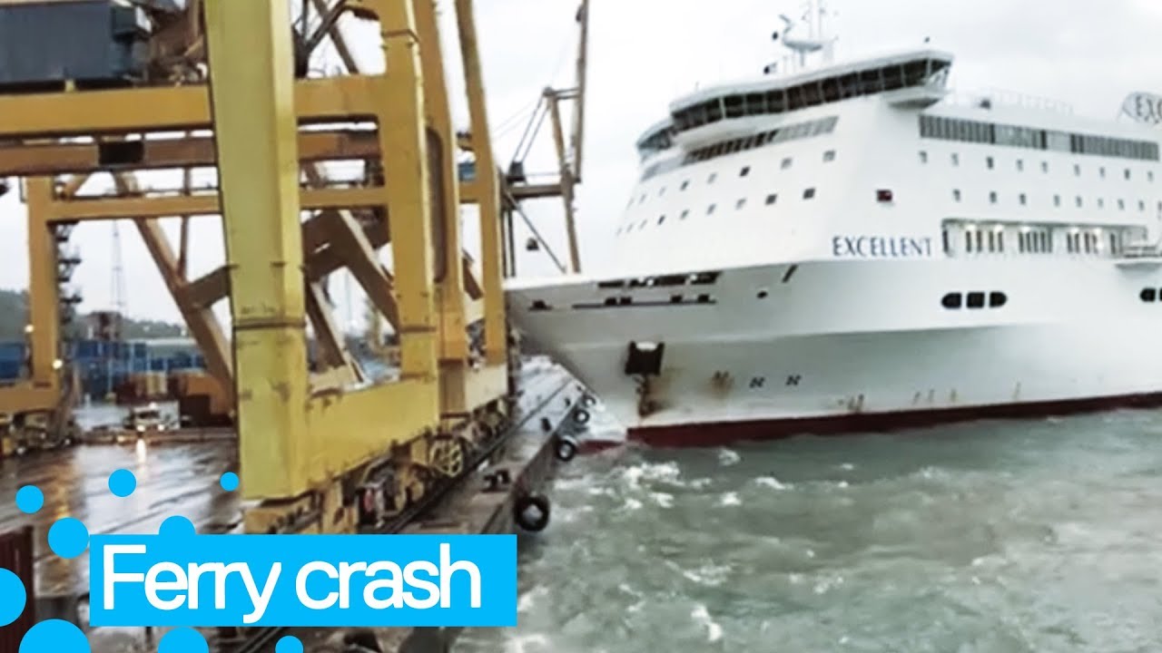 Ferry Smashes Into Barcelona Dock Giant Crane Falls Over Youtube