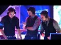 Making It Look Easy: The Shoutcasters