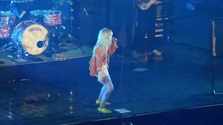 HARD TIMES (Paramore | 2018 Momentum Live MNL)