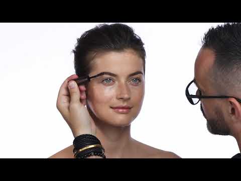 Celebrity Makeup Artists Beau Nelson Shows How To Create a Radiant and Fresh Makeup Look