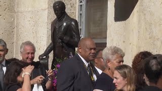 Crowds gather in Houston to pay tribute to Rep. Sheila Jackson Lee