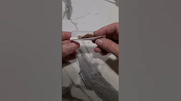 How To Roll A Cigarette 