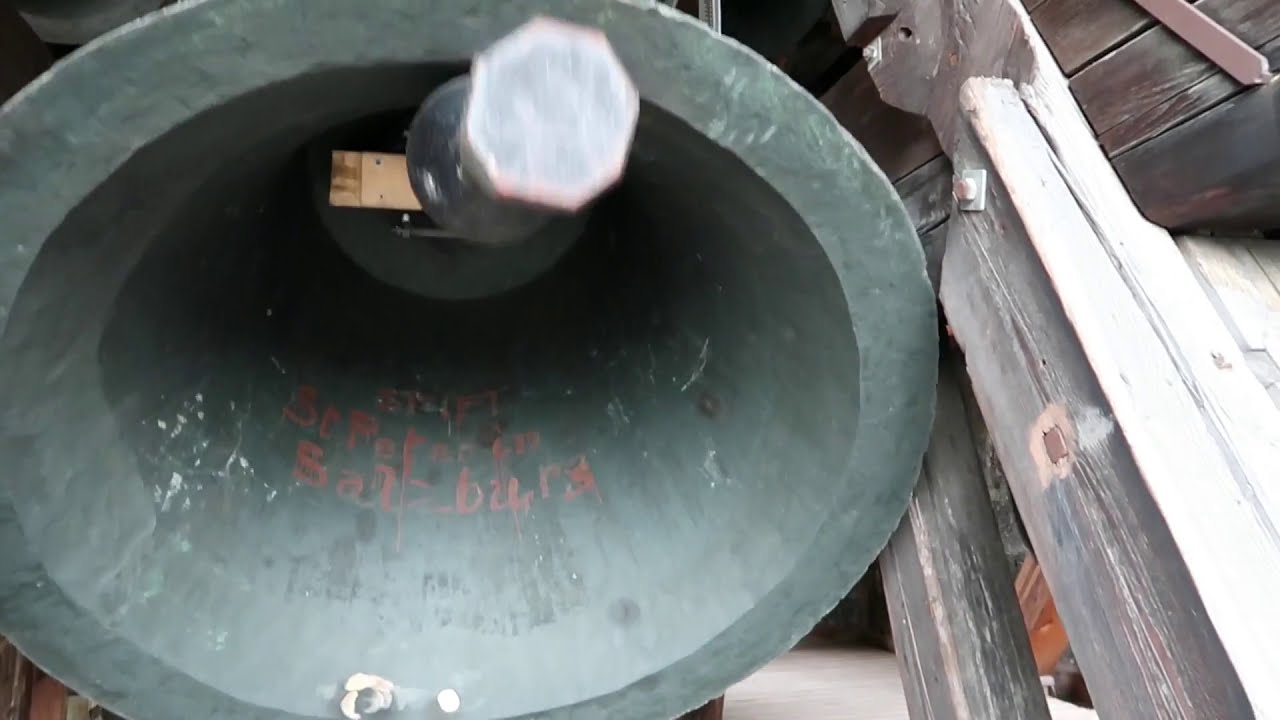 Salzburg (A-SBG) Erzabtei und Stiftskirche zum heiligen Apostel Petrus Vollgeläute (Innenaufnahme)