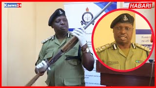 WATATU MBARONI KWA KUKUTWA NA SILAHA ZA KIVITA.
