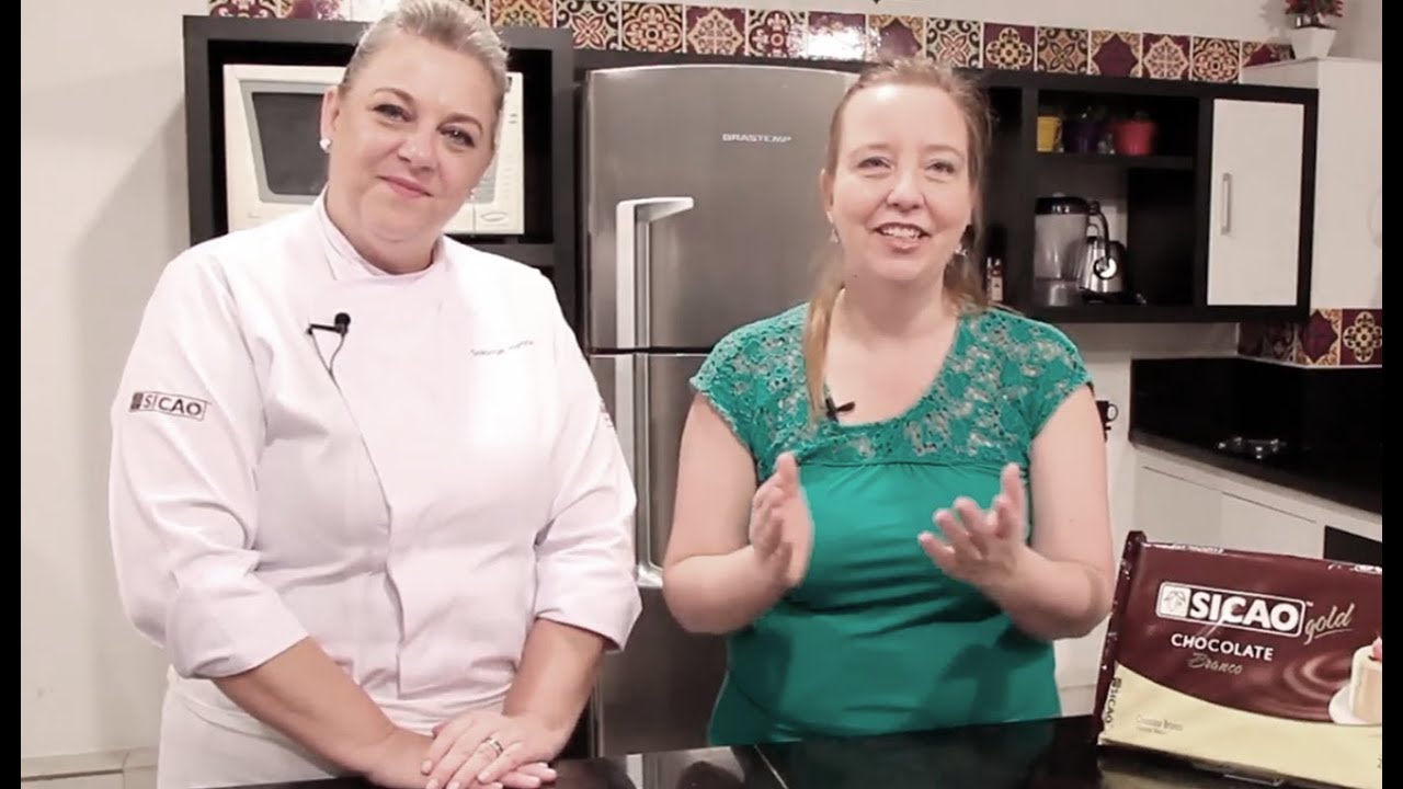 Mini xícara de Chocolate com Brigadeiro