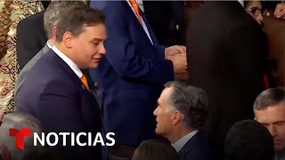 El momento tenso en la noche del discurso de Biden fue entre Romney y Santos | Noticias Telemundo screenshot 2