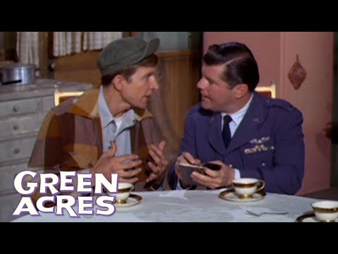 Eb Reports Alien Sighting In Hooterville | Green Acres