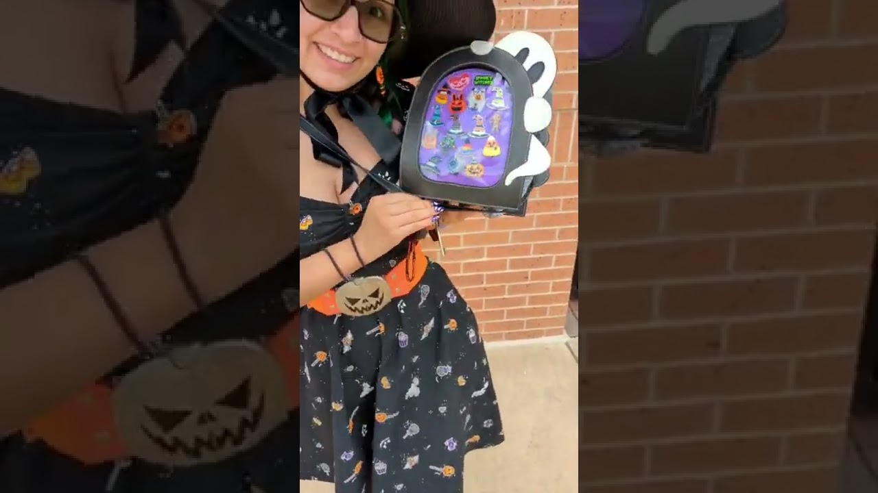Check out my Spooky Bag!👻🎃 