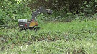 How the HUINA - GoPro Composite operates in a garden environment