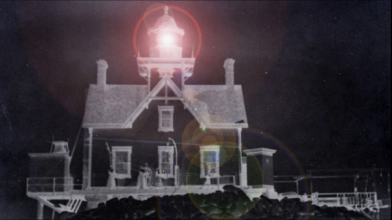 Bullock Point Lighthouse - Fixed Red (1935) - YouTube