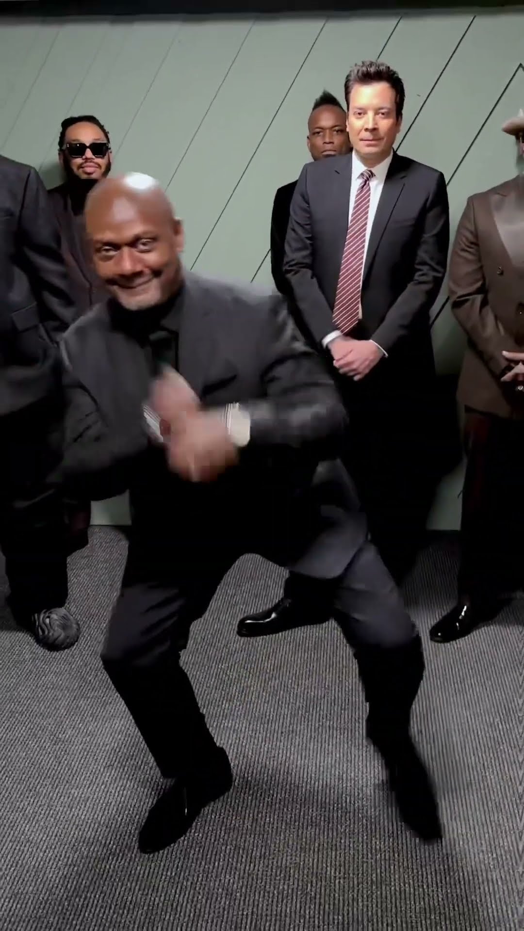 The boys getting hyped before the last show of the year ? #TheRoots #FallonTonight #JimmyFallon