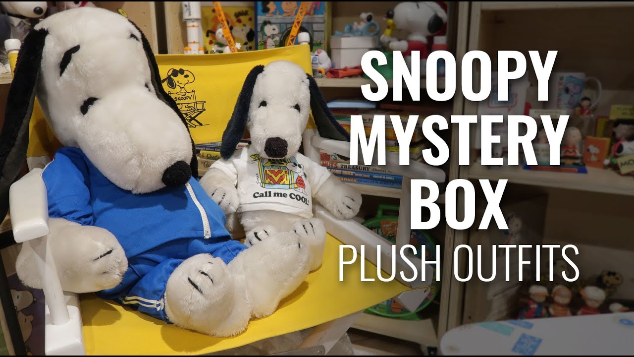 Snoopy's Wardrobe Outfits - Peanuts Mystery Unboxing | CollectPeanuts.com