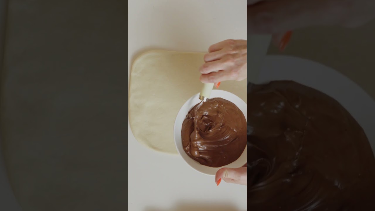 Swirled Chocolate Babka with Precision by D&rsquo;BakerAid  #recipe #baking  #chocolatecake #dbakeraid