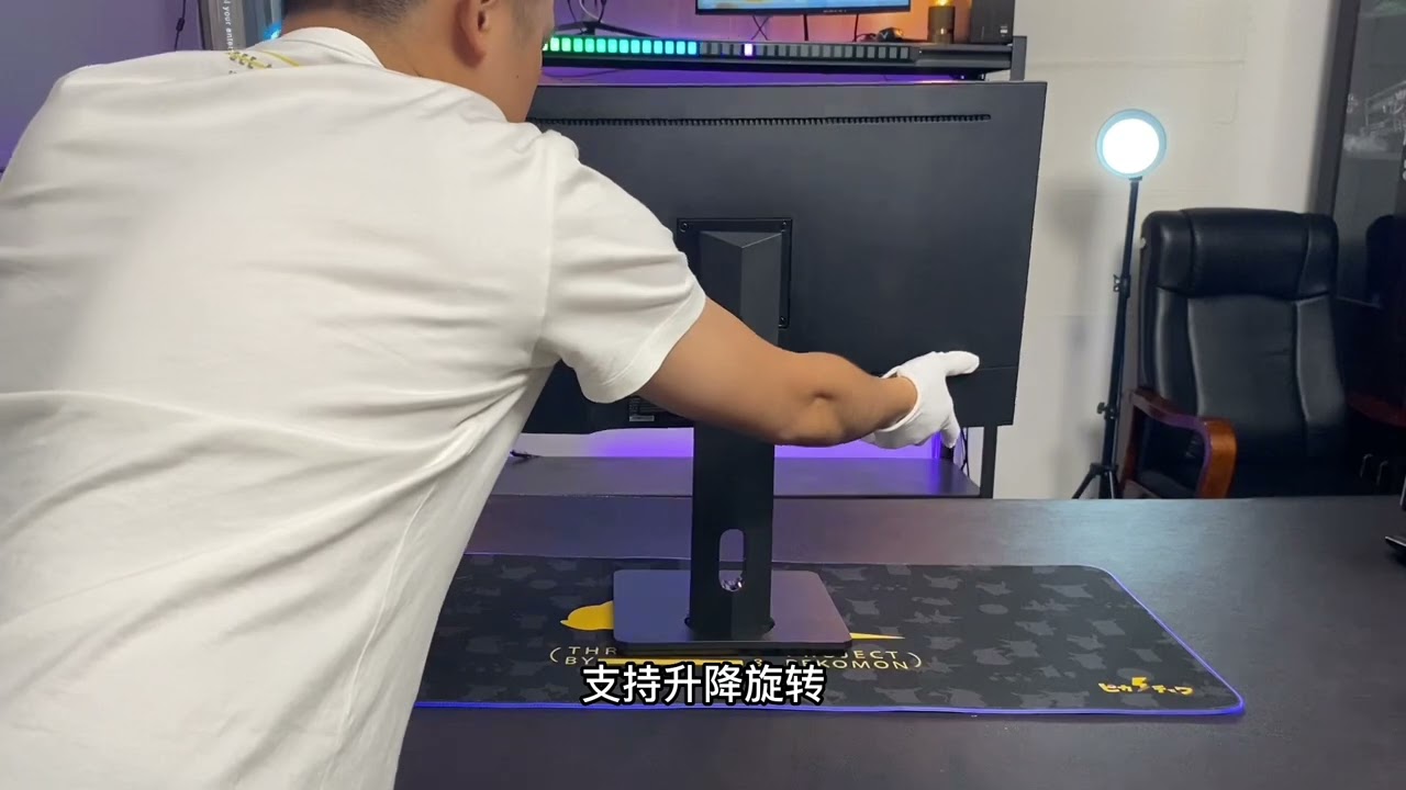 如果是接macbook，显示器一定要有全功能type C