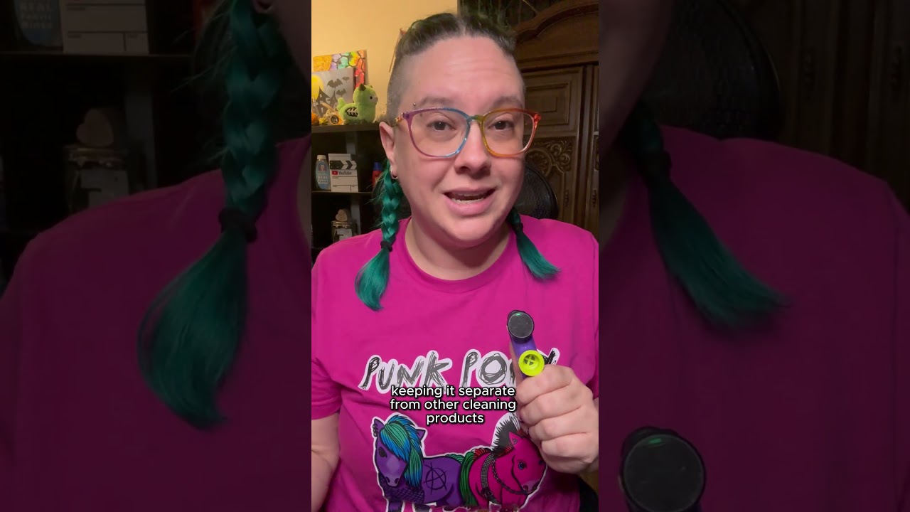 Как и куда добавлять уксус при стирке (рассказывает эксперт по использованию и уходу за бытовой т...