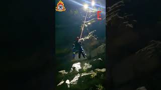 Αλεποχώρι: Διάσωση δύο αδερφών που εγκλωβίστηκαν σε χαράδρα