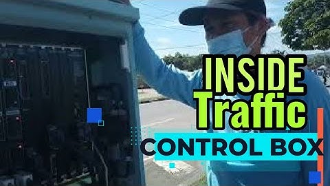Inside the KIV Traffic light control system box /Traffic signal light controller