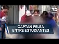Captan pelea entre estudiantes de secundaria en Monterrey