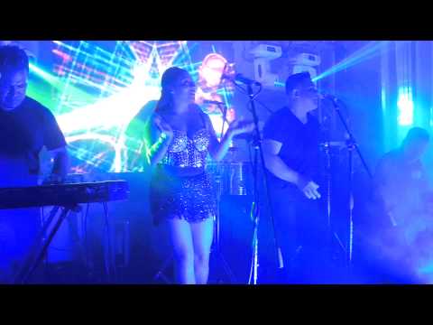 Llorando se fue estrellas de la Kumbia bk