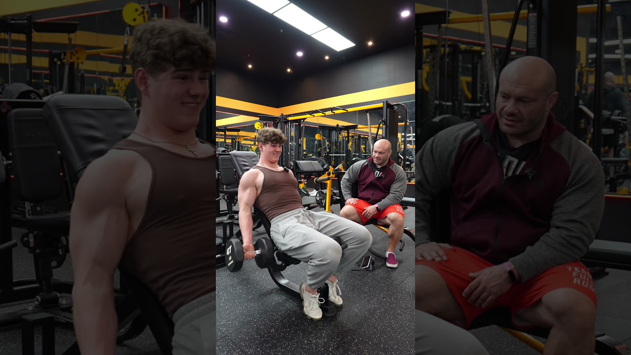 Тренировка бицепсов с доктором Майком