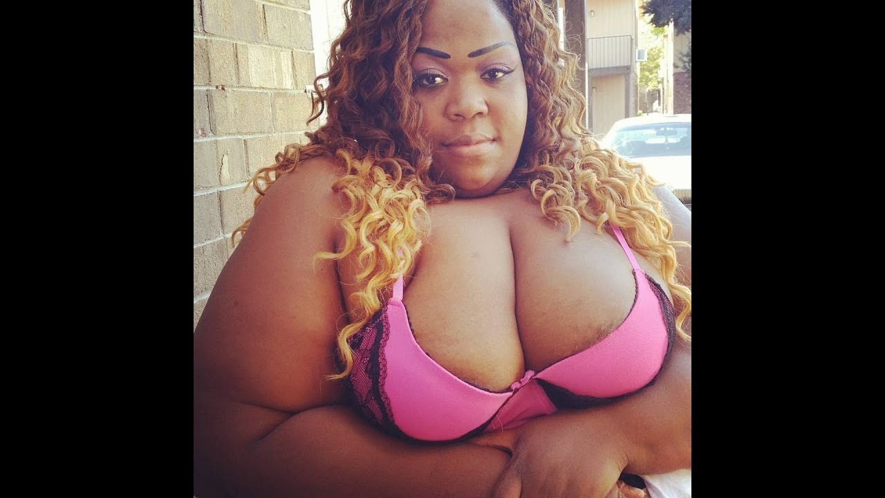 Roxxie Monroe