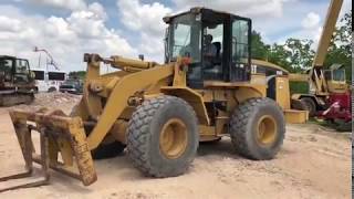CAT 938Gii Loader in action
