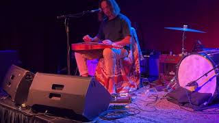 Ben Catley plays his Dog Box Guitar at The River Hotel Margaret River