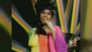 Aretha Franklin Dies At 76, Transformed American Music