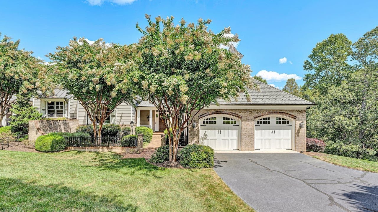 125 Grande Villa Dr, Penhook, VA