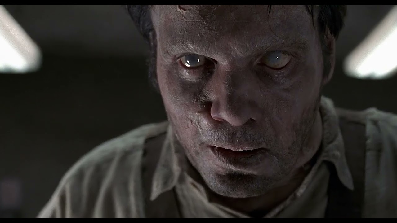 Men in Black | Villain Searches for the Galaxy Necklace in the Jewelry Store