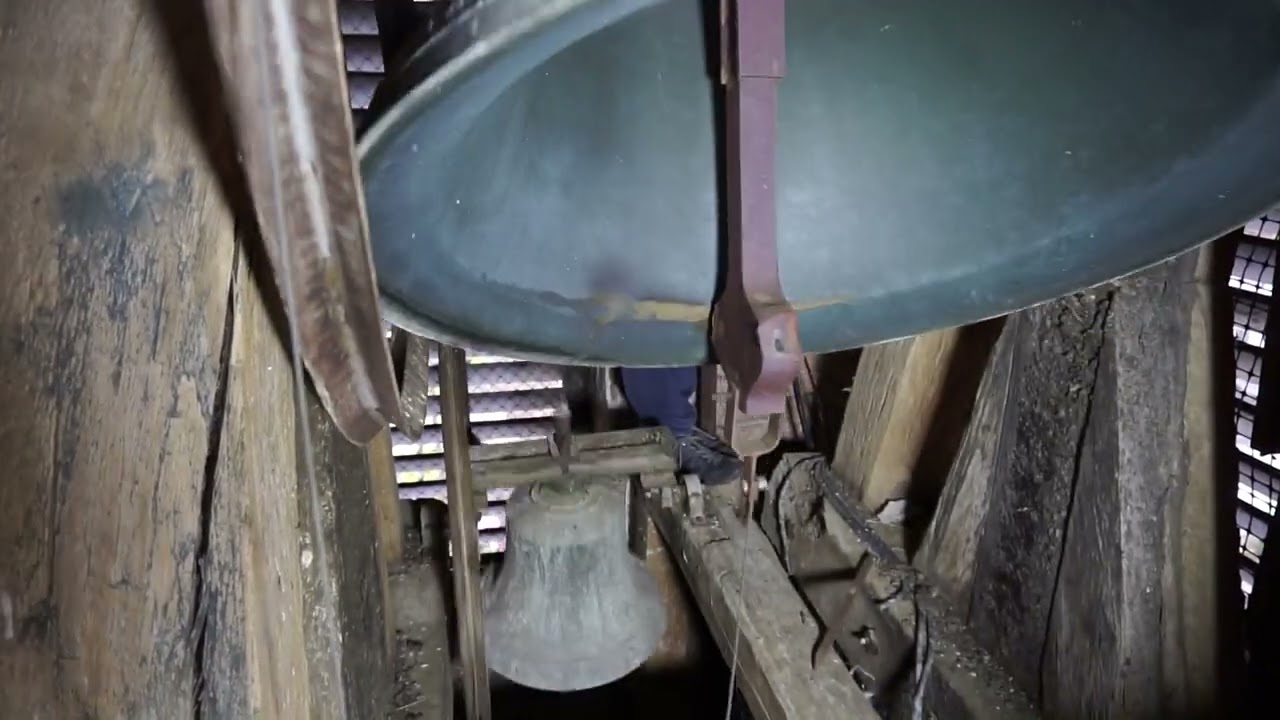 Sávoly (H) - A Szentháromság templom harangjai