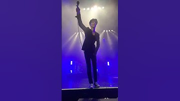 VV- Poison Girl (02.03 Milan)