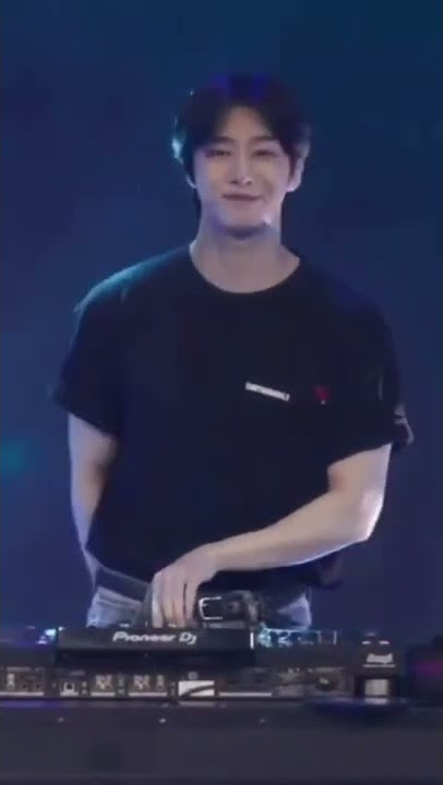 DJ Hyungwon😤💙 || #hyungwon
