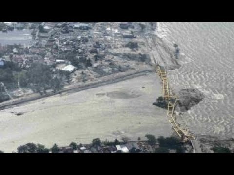 Terekam Kamera Detik Tsunami Donggala