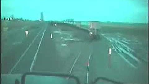 bnsf 5942 train crash