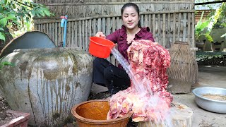 Daughter and mother cook beef ribs in countryside / Beef ribs soup cooking