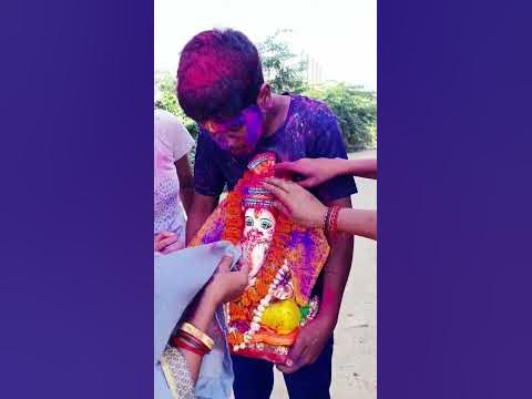 holi khelte huye photo dikhai diye
