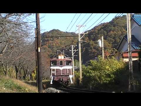 秩父鉄道の貨物列車　通過