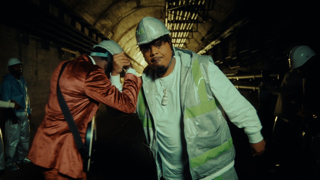 在 YouTube 上觀看「Naza - Booster (Clip Officiel)」 在 YouTube 上觀看「Naza - Booster (Clip Officiel)」