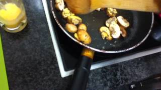 Pasta With Crème Fraîche Mushroom Sauce