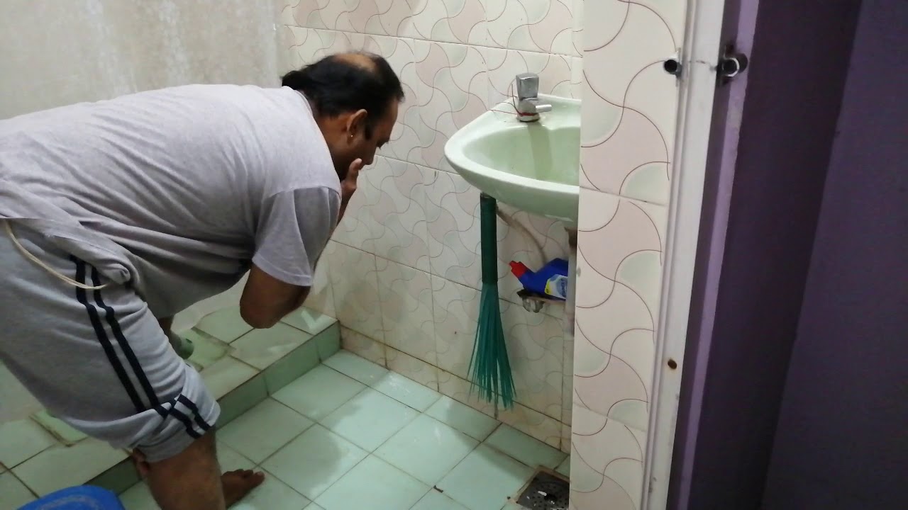 VAMANA DHAUTI OR KUNJAL KRIYA