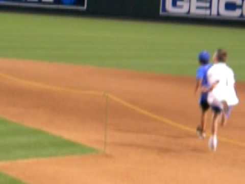 Freddy running the bases at Chase Field