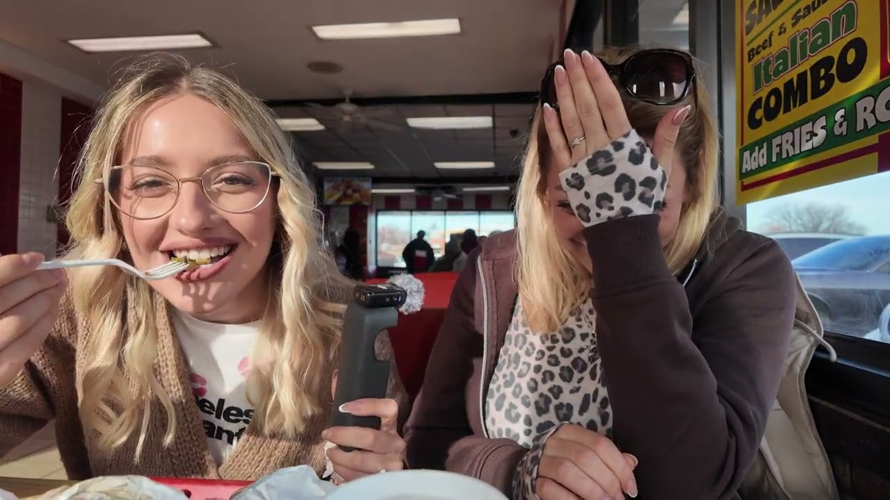 Isprobavanje američkih fast foodova sa mamom!