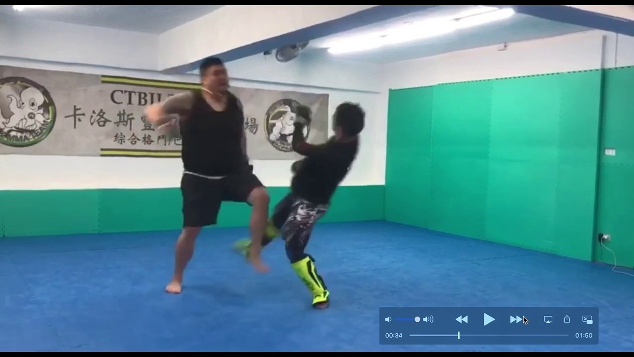 Wing Chun vs Big Dude - Qi La La Spars 300 Lb Heavyweight