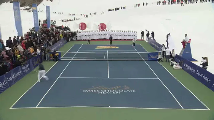 Roger Federer vs. Lindsey Vonn - OFFICIAL #Chocola...
