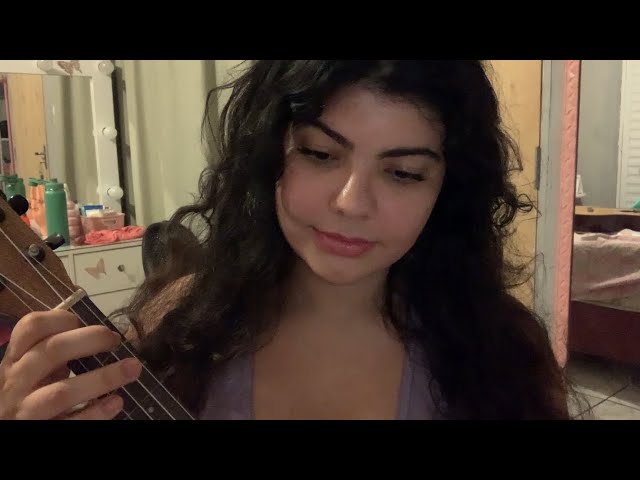 asmr caseirinho - tocando ukulele e cantando para você dormir 