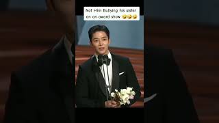 Not him bullying his sister on an award show 🤣🤣 #rowoon #kimrowoon #awardshow #sf9 #kpop #shorts Resimi