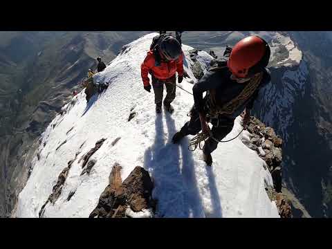 Matterhorn 4478m | Walking on the summit ridge