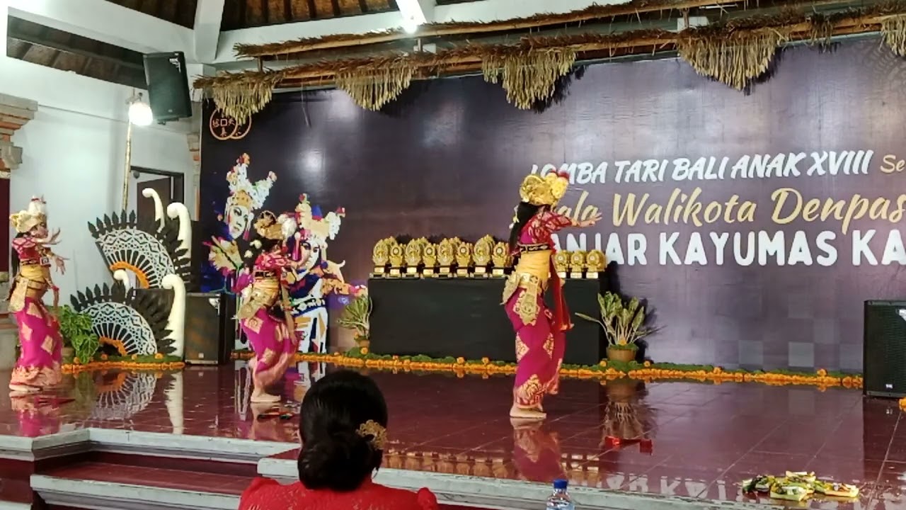 Nara ...No . undi 76 Juara berbakat 3 lomba tari condong @Kayu Mas Denpasa